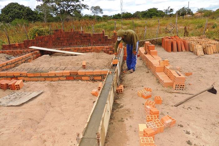 Dona Oncinha, breve estará com a família morando em sua casa - Imagem 6