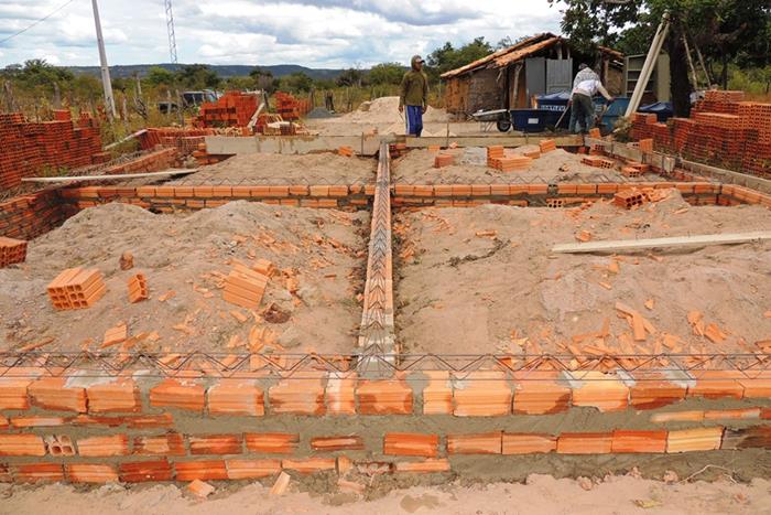Dona Oncinha, breve estará com a família morando em sua casa - Imagem 5