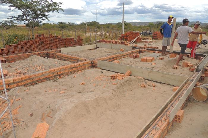 Dona Oncinha, breve estará com a família morando em sua casa - Imagem 20