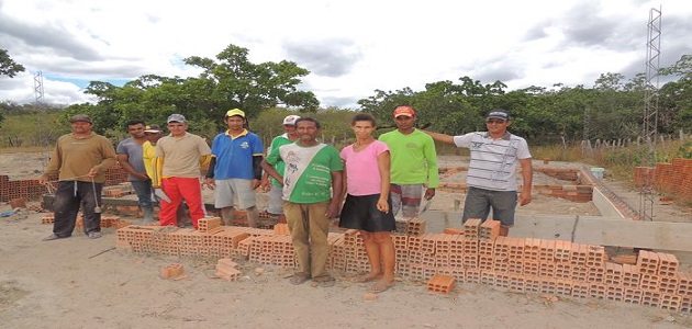 Dona Oncinha, breve estará com a família morando em sua casa 