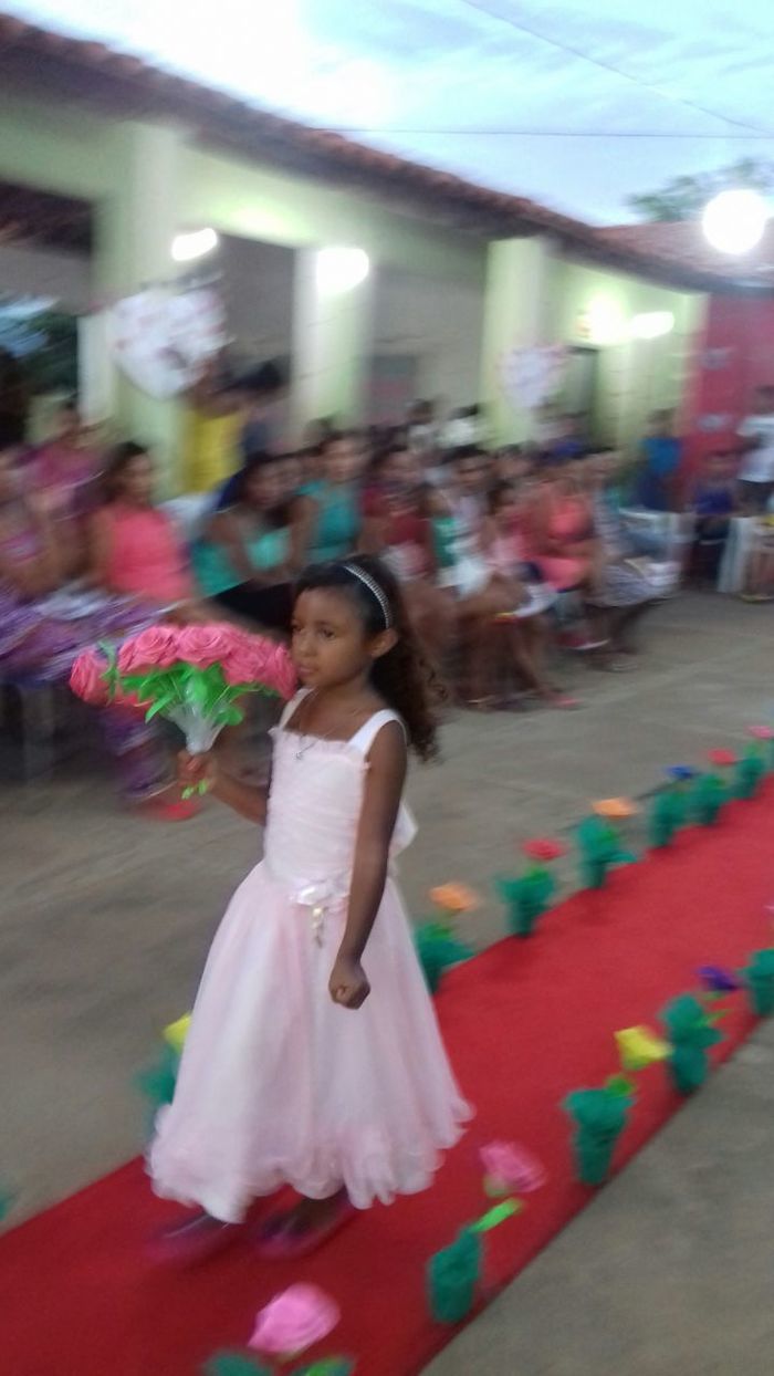 Escolas homenageiam as mães dos alunos - Imagem 21