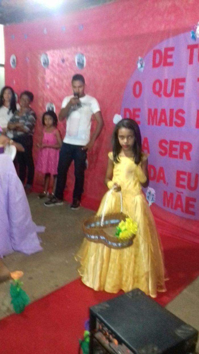 Escolas homenageiam as mães dos alunos - Imagem 19