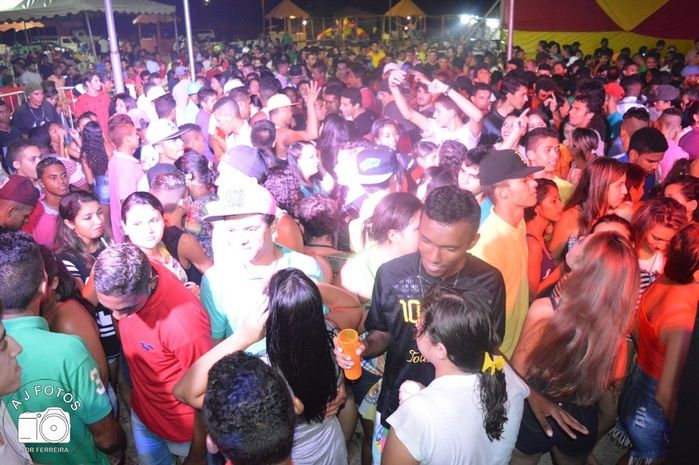 Djeddy levou a galera ao delírio na tenda eletrônica  - Imagem 26