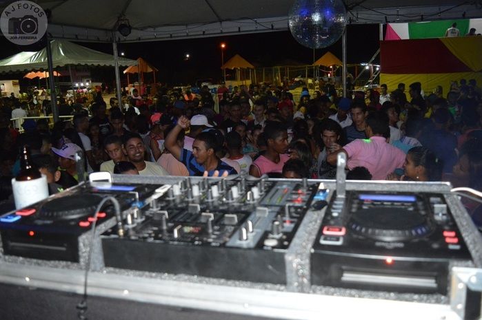 Djeddy levou a galera ao delírio na tenda eletrônica  - Imagem 11