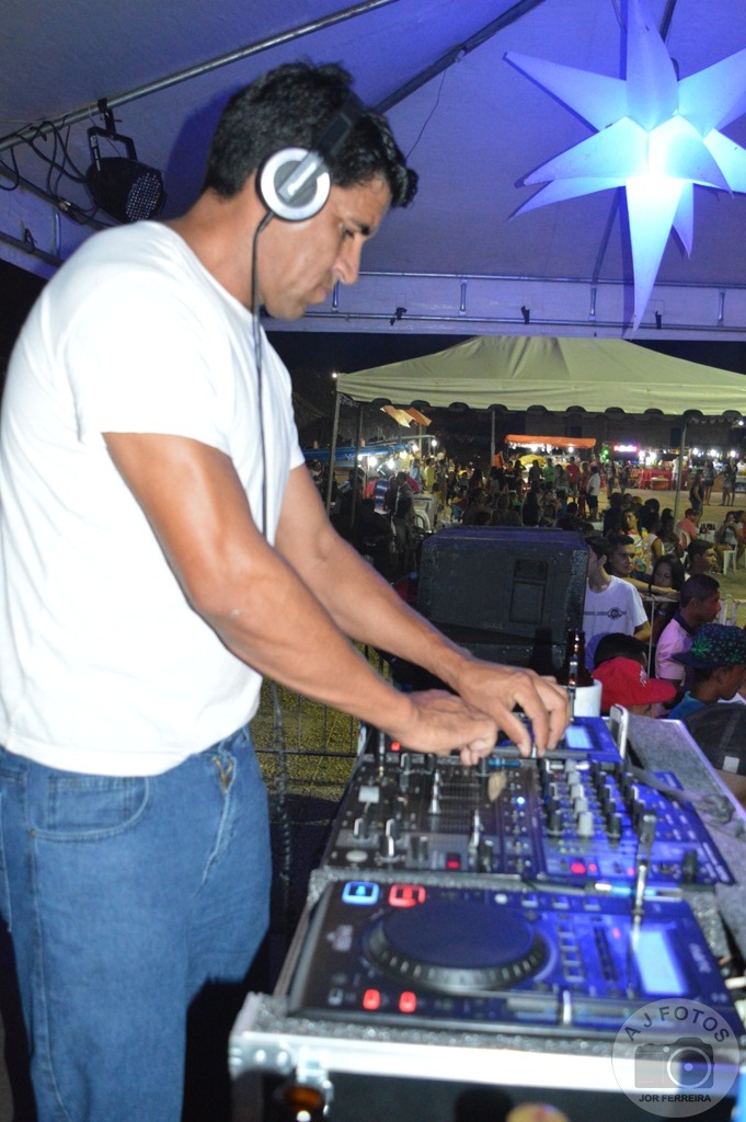 Djeddy levou a galera ao delírio na tenda eletrônica  - Imagem 8