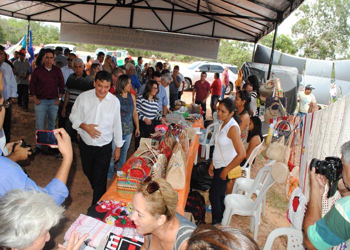 Feira da Economia Solidária atrai grande público  - Imagem 32