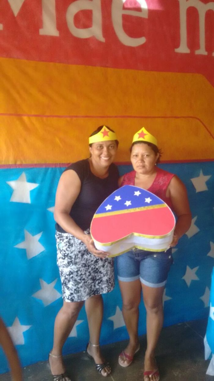 Escolas homenageiam as mães dos alunos - Imagem 55