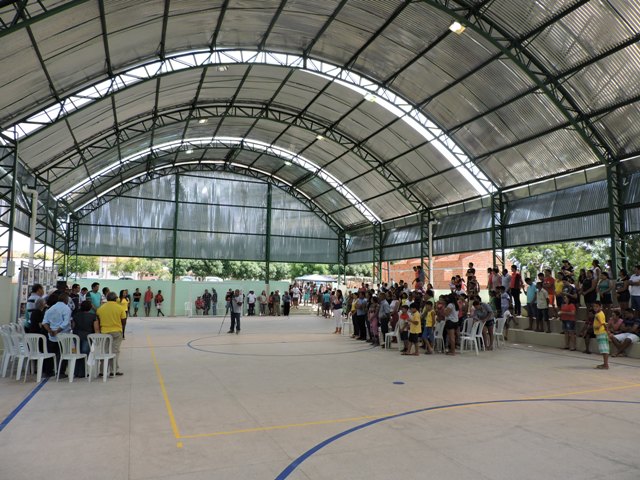 Gustavo Medeiros inaugura quadra coberta no Povoado Liberdade - Imagem 1