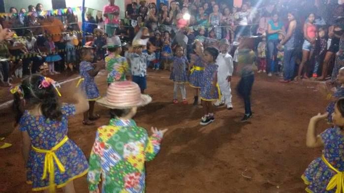 escolinha Tia Loura e Maternal realizam quadrilha com crianças - Imagem 6