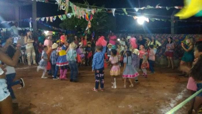 escolinha Tia Loura e Maternal realizam quadrilha com crianças - Imagem 5