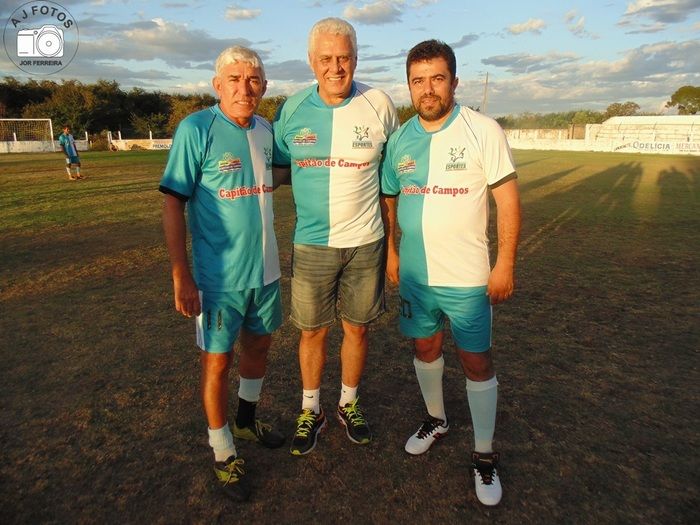 Fotos e autógrafos fizeram alegria dos fãs de Roberto Dinamite - Imagem 50