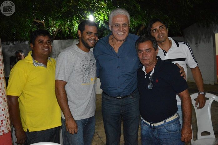 Fotos e autógrafos fizeram alegria dos fãs de Roberto Dinamite - Imagem 28