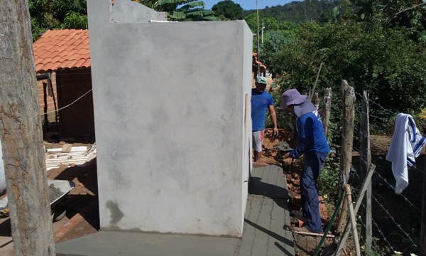 Prefeitura de Lagoinha constrói módulos Sanitários para a população - Imagem 2