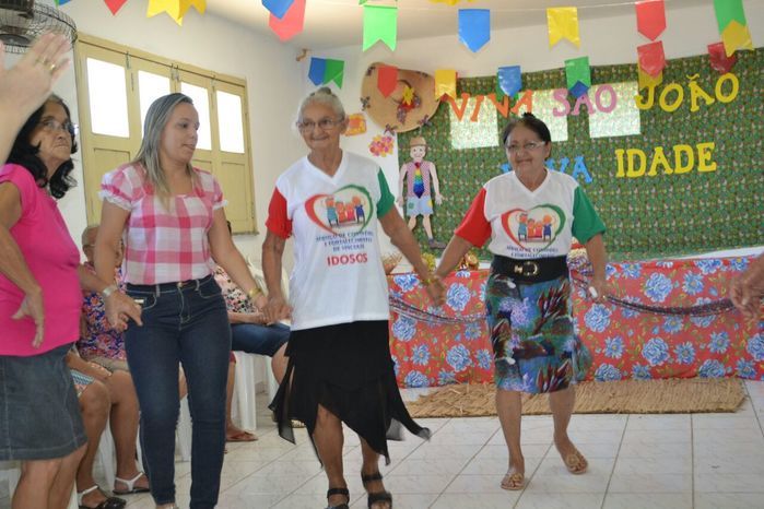 CRAS realiza festa junina para idosos do grupo Viva Idade - Imagem 44