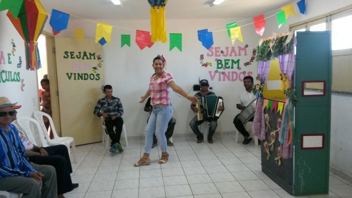 CRAS realiza festa junina para idosos do grupo Viva Idade - Imagem 70