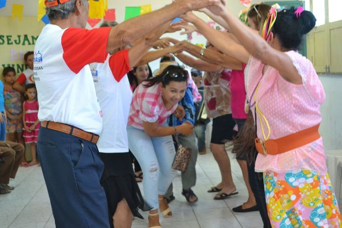 CRAS realiza festa junina para idosos do grupo Viva Idade - Imagem 50