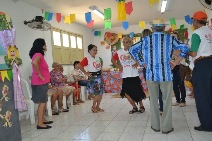 CRAS realiza festa junina para idosos do grupo Viva Idade - Imagem 53