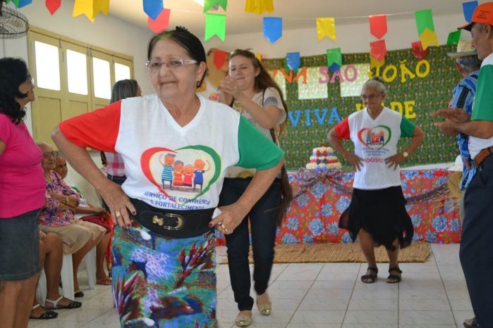 CRAS realiza festa junina para idosos do grupo Viva Idade - Imagem 55