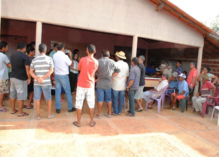 Moradores apelam para prefeitura resolver problema de água          - Imagem 7