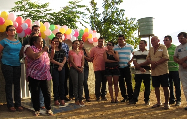 Moradores da Vitória festejam inauguração de posto de saúde - Imagem 5