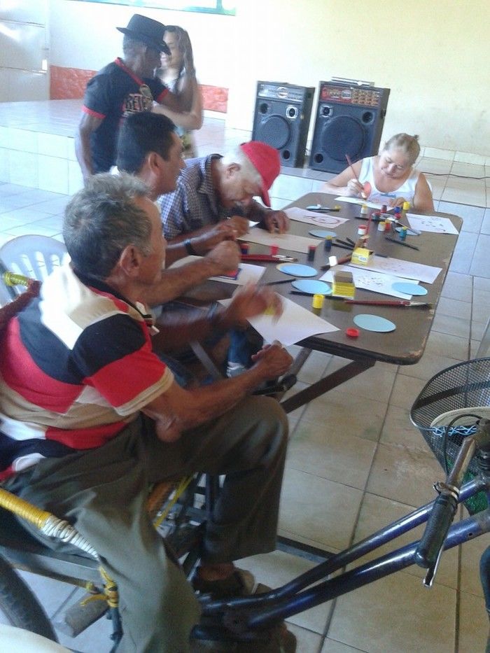Psicologa realiza atividade com Idosos do Grupo na Flor da Idade  - Imagem 11