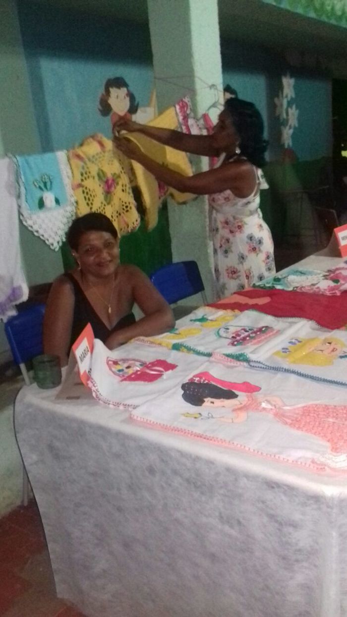 Alunos do EJA realizam primeira mostra de trabalhos artesanais. - Imagem 41