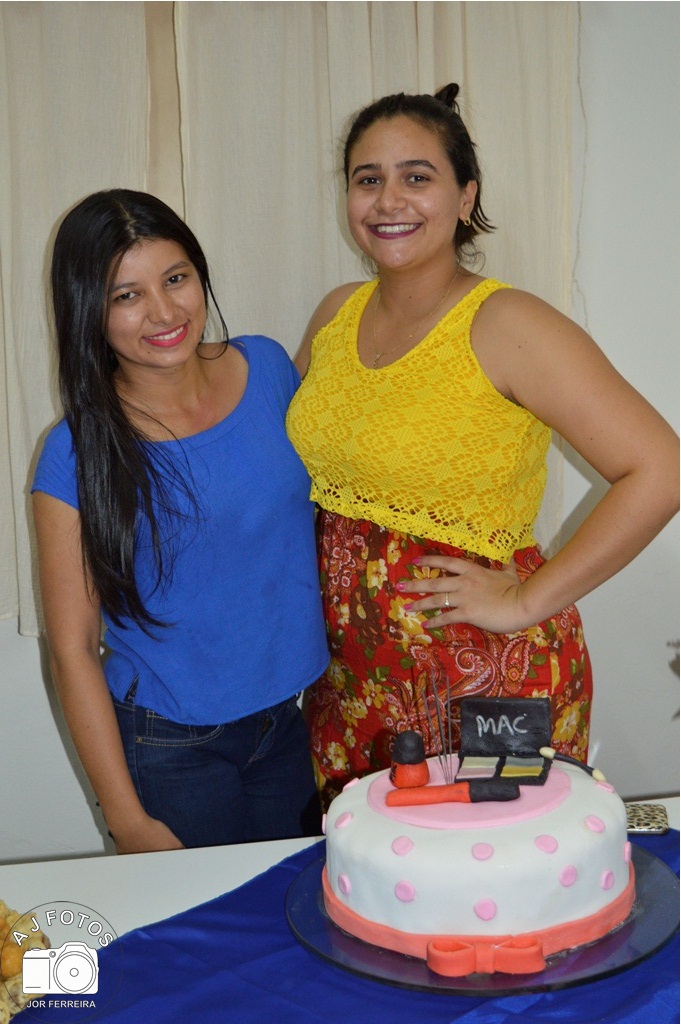 Equipe SEMTAS faz surpresa para Auxiliar Administrativa  - Imagem 12