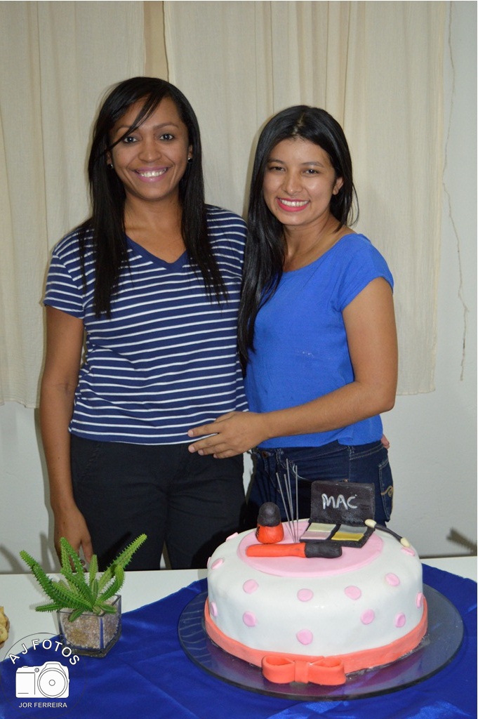 Equipe SEMTAS faz surpresa para Auxiliar Administrativa  - Imagem 7