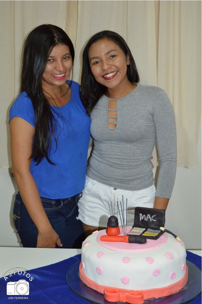 Equipe SEMTAS faz surpresa para Auxiliar Administrativa  - Imagem 15