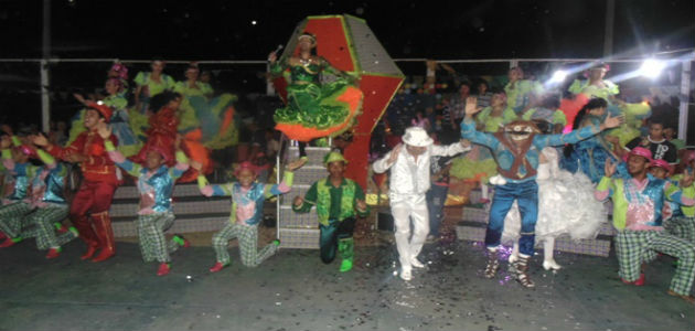 Arraiá do CRAS de Santo Inácio traz quadrilhas de cidades vizinhas 