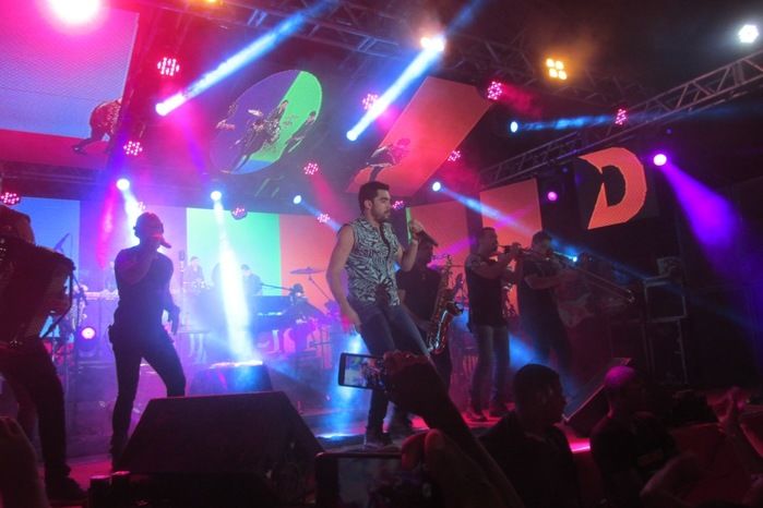 Show com Gabriel Diniz supera expectativa em Água Branca - Imagem 7