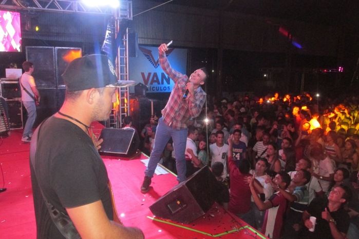 Show com Gabriel Diniz supera expectativa em Água Branca - Imagem 26