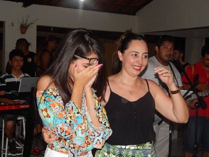 Família comemora aprovação da filha no vestibular de medicina. - Imagem 21