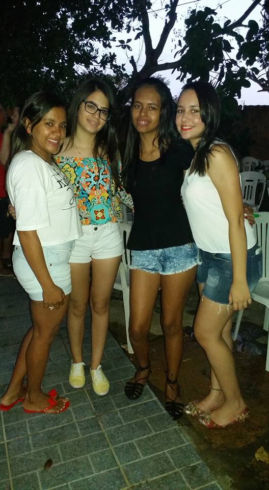 Família comemora aprovação da filha no vestibular de medicina. - Imagem 14