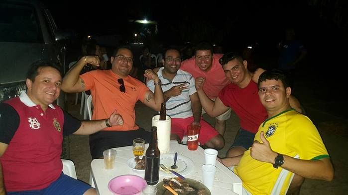 Família comemora aprovação da filha no vestibular de medicina. - Imagem 12