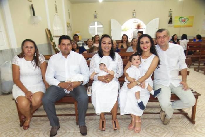 Celebração religiosa do Batizado de Maria Lucia. - Imagem 3