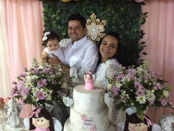 Celebração religiosa do Batizado de Maria Lucia. - Imagem 15