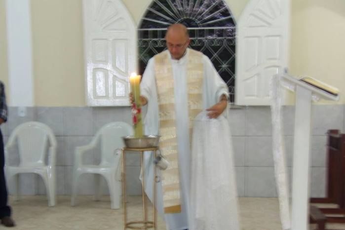 Celebração religiosa do Batizado de Maria Lucia. - Imagem 7