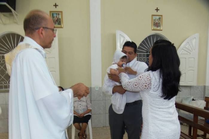 Celebração religiosa do Batizado de Maria Lucia. - Imagem 10