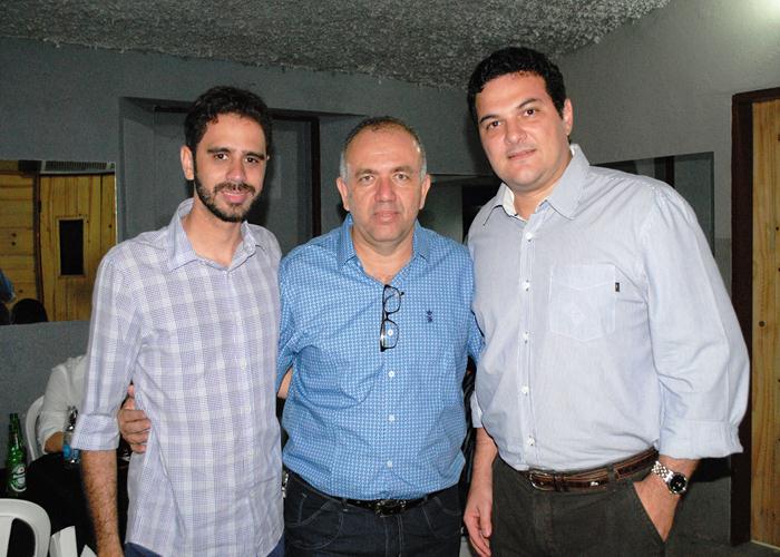 Banda Retrôp2 surpreende público com apresentação na boate Casarão  - Imagem 11