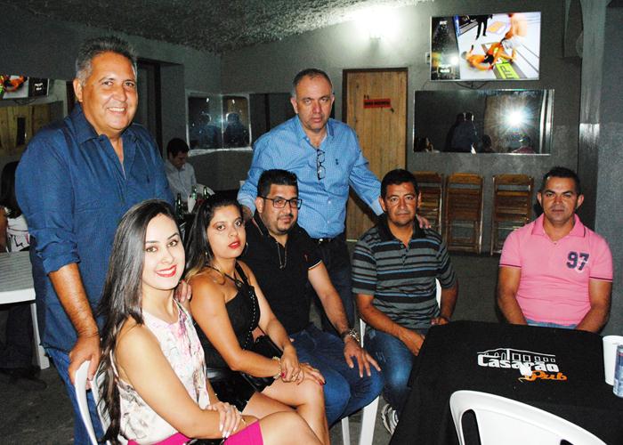 Banda Retrôp2 surpreende público com apresentação na boate Casarão  - Imagem 14