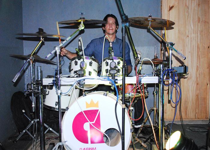 Banda Retrôp2 surpreende público com apresentação na boate Casarão  - Imagem 20