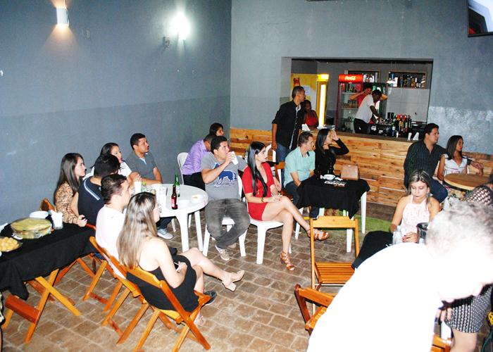 Banda Retrôp2 surpreende público com apresentação na boate Casarão  - Imagem 25