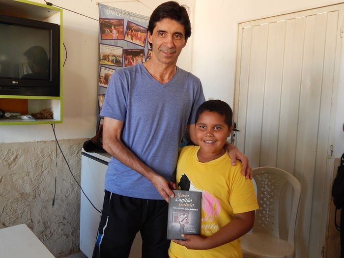 Mauro Galvão esteve com adolescentes e jogou com veterano. - Imagem 15