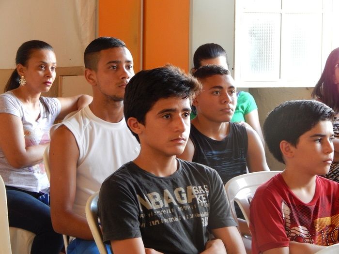 Mauro Galvão esteve com adolescentes e jogou com veterano. - Imagem 3