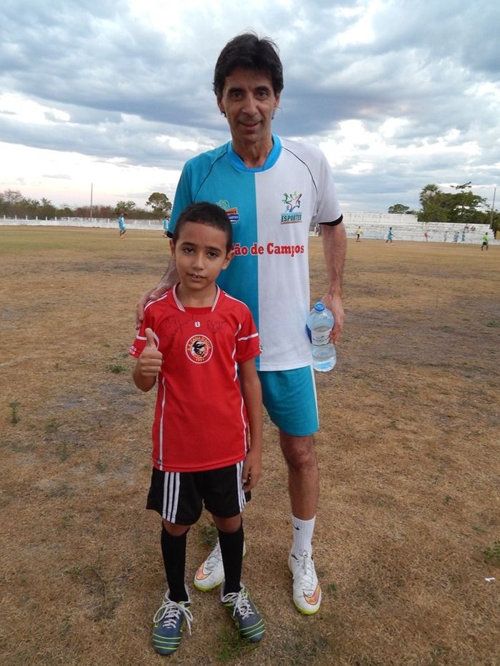 Mauro Galvão esteve com adolescentes e jogou com veterano. - Imagem 44