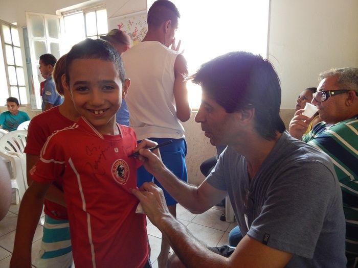 Mauro Galvão esteve com adolescentes e jogou com veterano. - Imagem 29