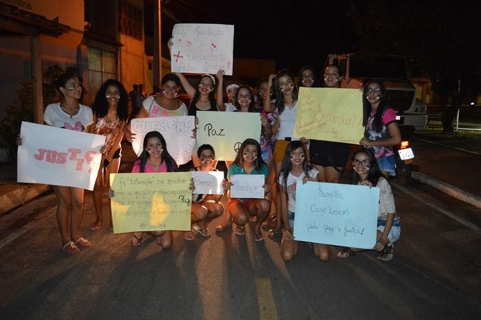 Jovens fazem manisfestarão, clamando por mais segurança e justiça. - Imagem 5