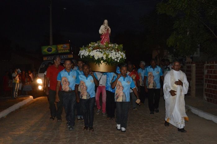 Procissão de abertura dos festejos Sagrado Coração de Jesus  - Imagem 4