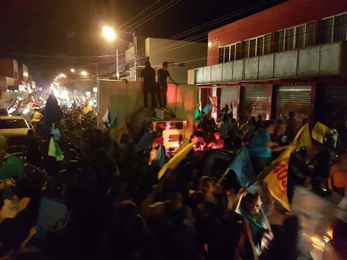 Capote e Nize arrastam multidão em grande carreata neste domingo - Imagem 5